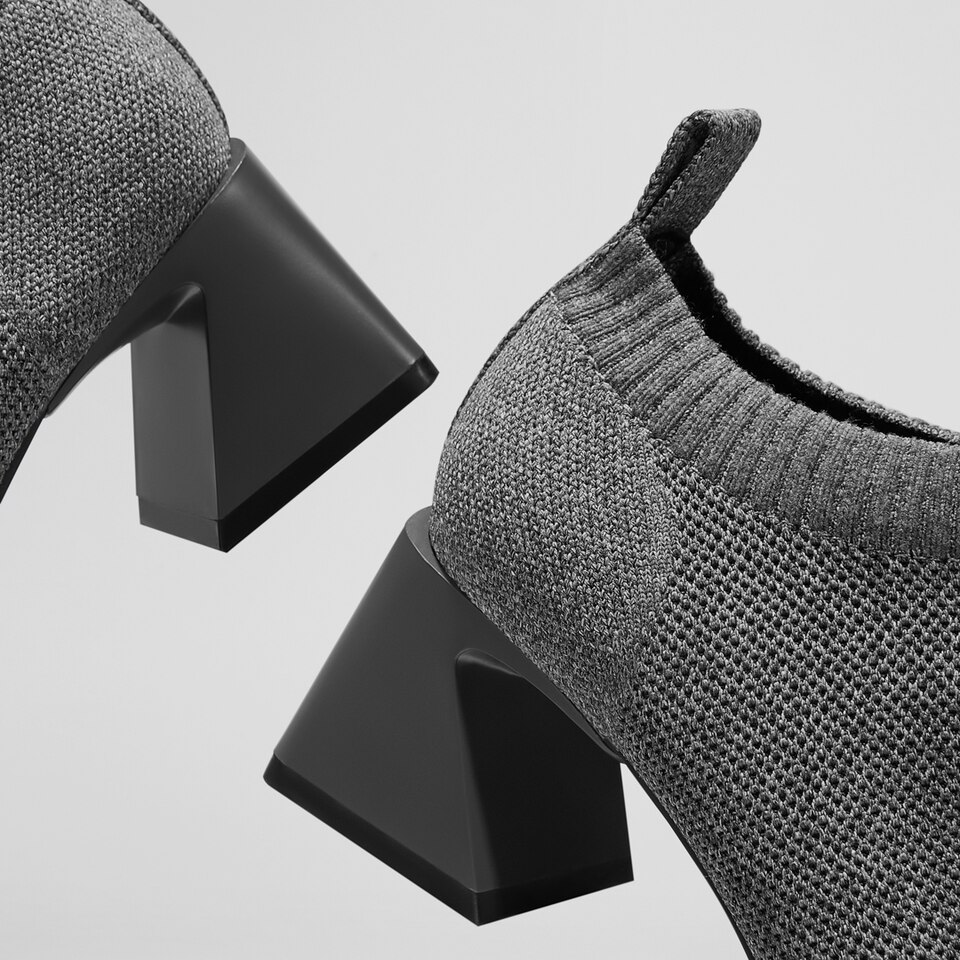 Vera Square-toe Wool Oxford Heels in Rich Grey | Women's Sustainable and Stylish Shoes | VIVAIA