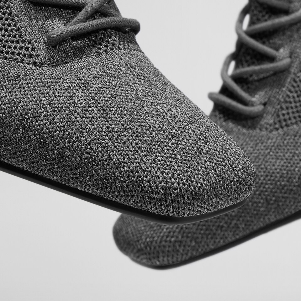 Vera Square-toe Wool Oxford Heels in Rich Grey | Women's Sustainable and Stylish Shoes | VIVAIA