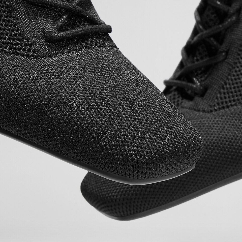 Vera Square-toe Wool Oxford Heels in Solid Black | Women's Sustainable and Stylish Shoes | VIVAIA