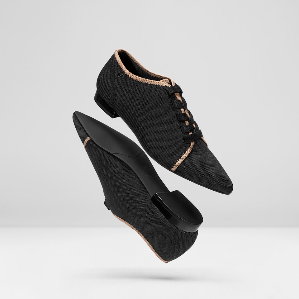 Grace Pointy Oxfords in Black | Women's Sustainable and Stylish Shoes | VIVAIA