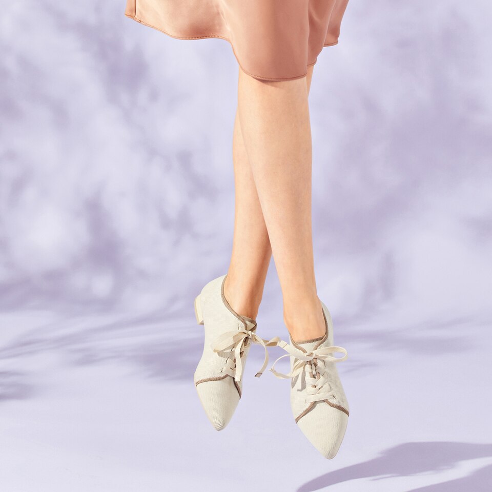 Grace Pointy Oxfords in Cream Ivory | Women's Sustainable and Stylish Shoes | VIVAIA