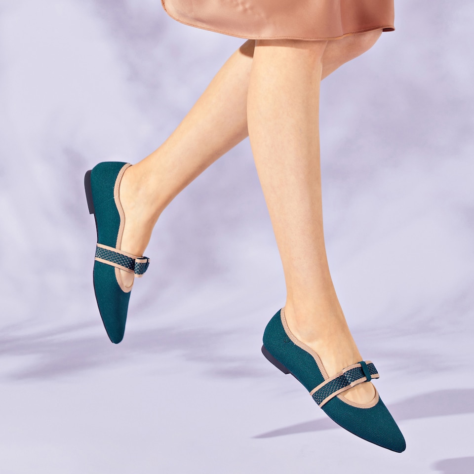Daphne Pointy Mary Jane Flats in Rich Grey | Women's Sustainable, Washable and Stylish Shoes | VIVAIA