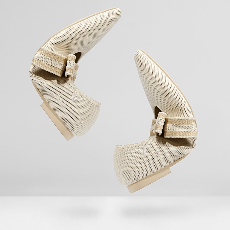 Daphne Pointy Mary Jane Flats in Cream Ivory | Women's Sustainable, Washable and Stylish Shoes | VIVAIA