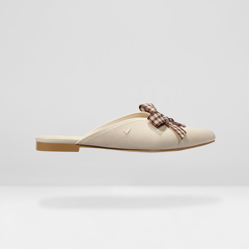 Molly Pointed-Toe Bow Mules in Cream Ivory - Women's Sustainable and Stylish Shoes | Vivaia