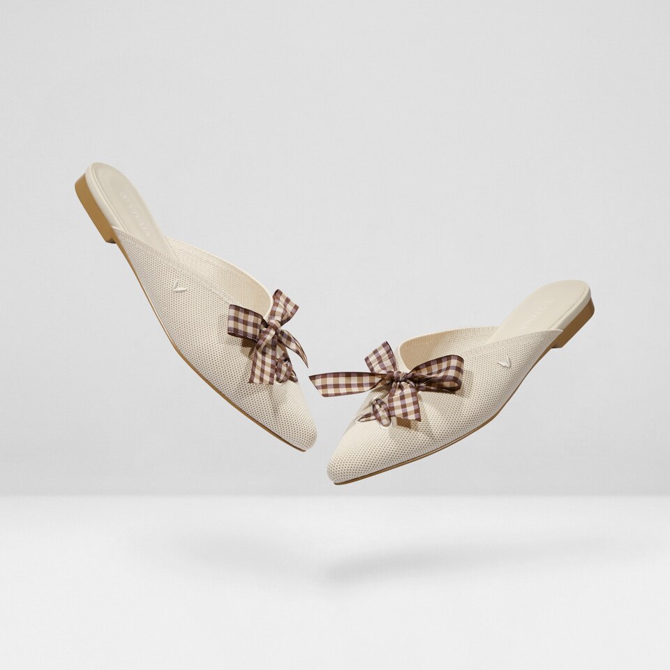 Molly Pointed-Toe Bow Mules in Cream Ivory - Women's Sustainable and Stylish Shoes | Vivaia