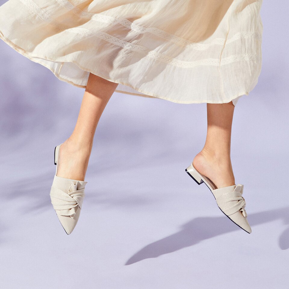 Yaffa Pointed-Toe Knot Mules in Cream Ivory - Women's Sustainable and Stylish Shoes | Vivaia