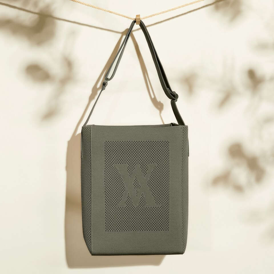 Harper Messenger Bag in Olive Green - Women's Sustainable, Washable and Stylish Knitbags | Vivaia