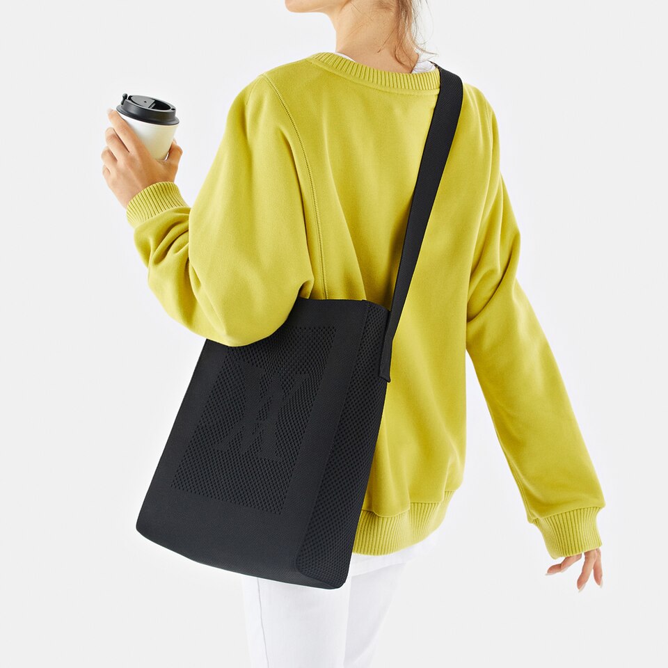 Harper Messenger Bag in Black - Women's Sustainable, Washable and Stylish Knitbags | Vivaia