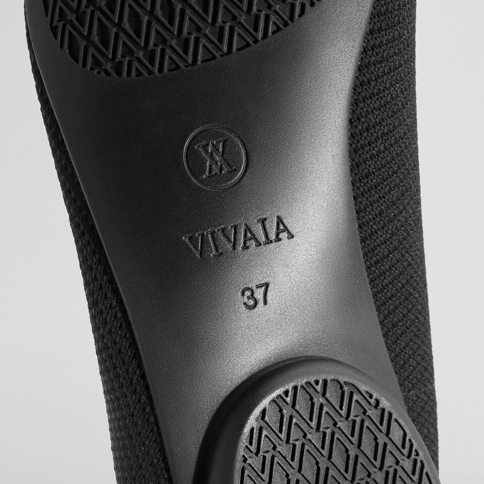 Tamia Round-Toe Ballet Flats in Black - Women's Comfortable and Washable Flat Shoes | VIVAIA