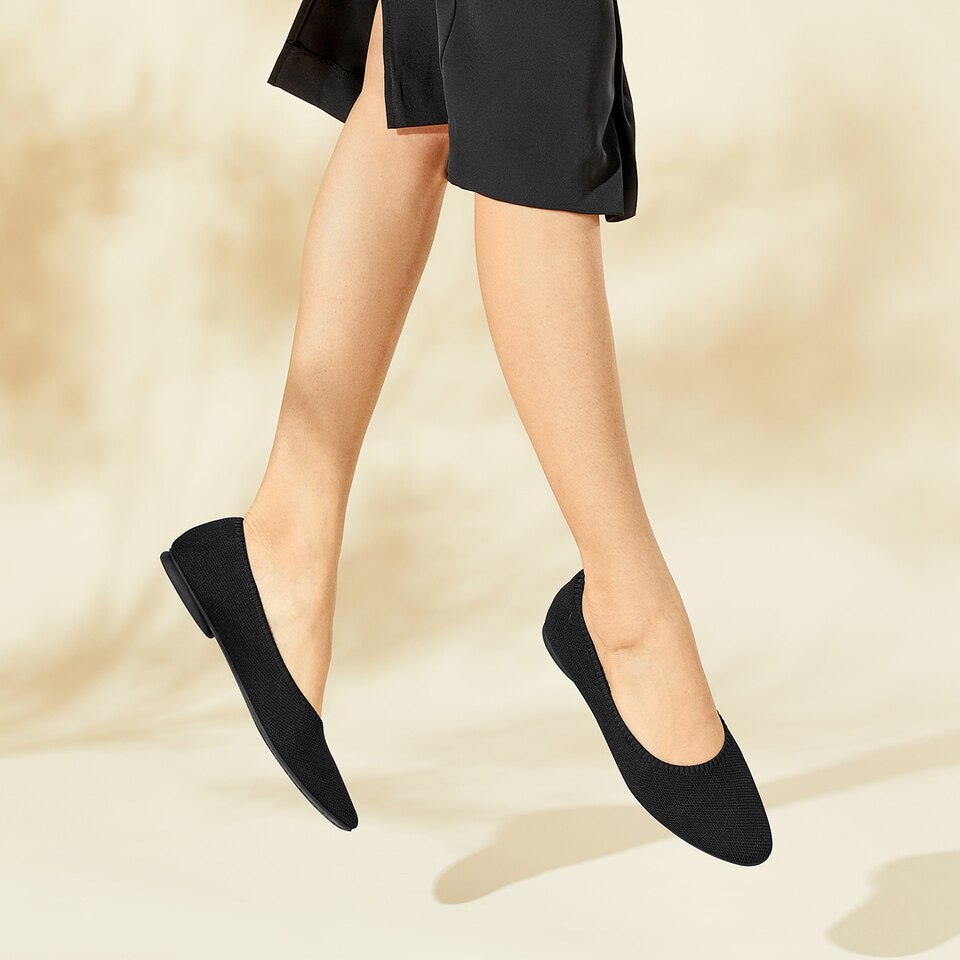 Tamia Round-Toe Ballet Flats in Black - Women's Comfortable and Washable Flat Shoes | VIVAIA