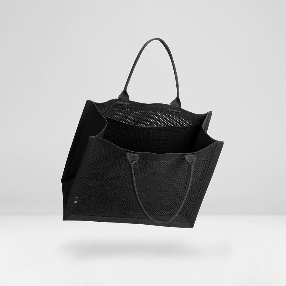 Charly Tote Bag in Black-Women's Sustainable, Washable Knitbags | VIVAIA