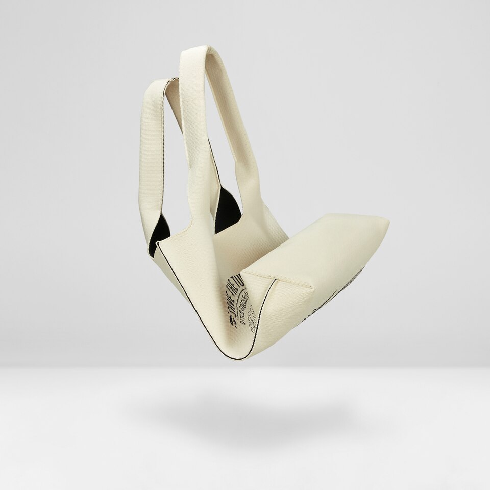 Yoki Tote Bag in Sea Turtle - Women's Sustainable, Washable and Stylish Knitbags | Vivaia