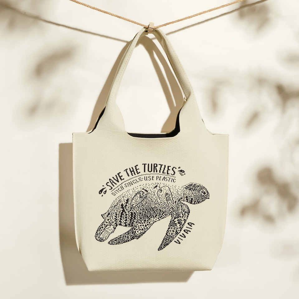 Yoki Tote Bag in Sea Turtle - Women's Sustainable, Washable and Stylish Knitbags | Vivaia