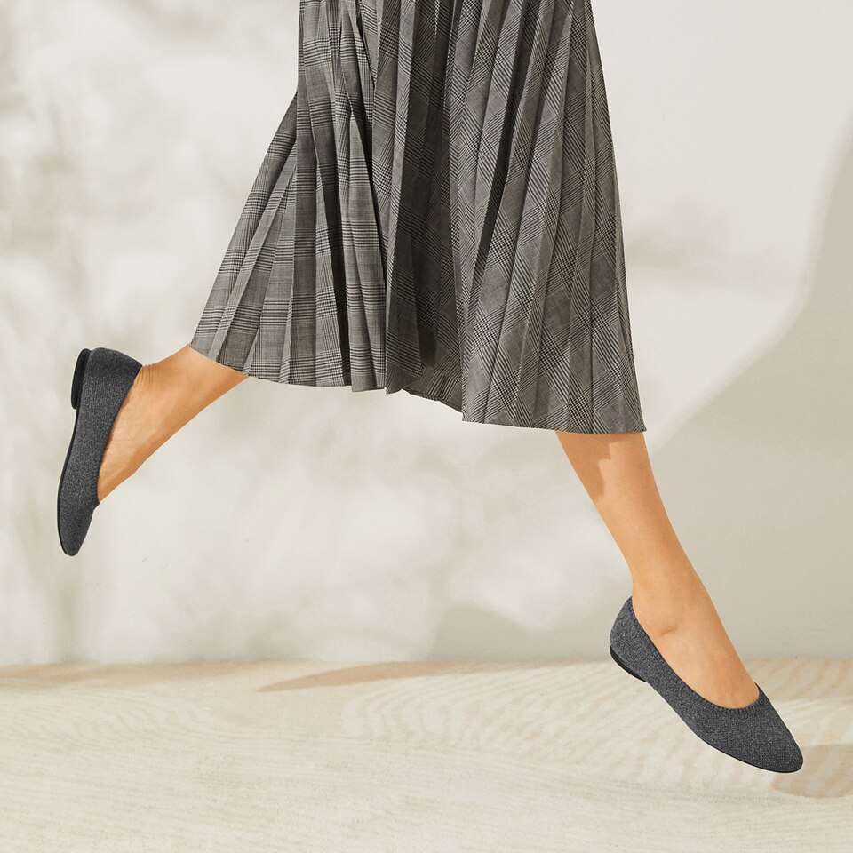 Tamia Round-toe Flats in Rich Grey | Women's Sustainable, Washable and Stylish Shoes | VIVAIA