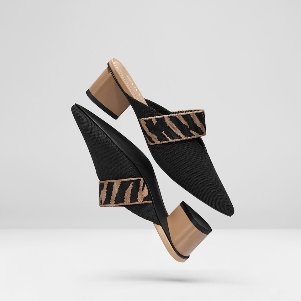 Jolie Pointed-toe Heels in Deep Ebony | Women's Sustainable and Stylish Black Shoes | VIVAIA