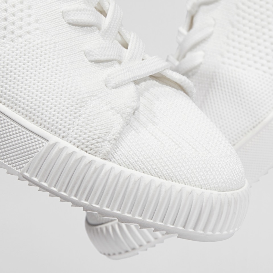 Evermore Round-toe Sneakers in Whisper White | Women's Sustainable, Washable and Stylish Shoes | VIVAIA