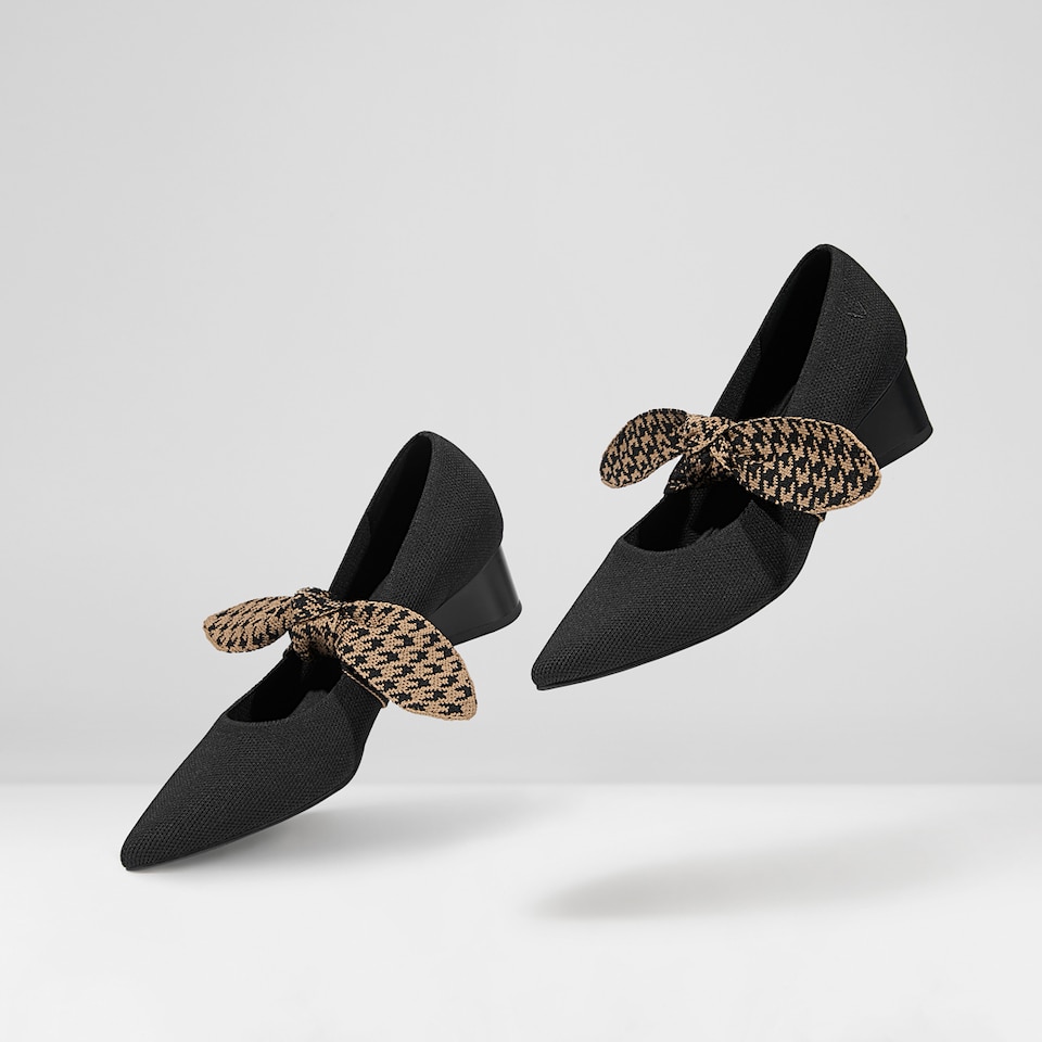 Aurora Pointy Heels in Black | Women's Sustainable and Stylish Shoes | VIVAIA