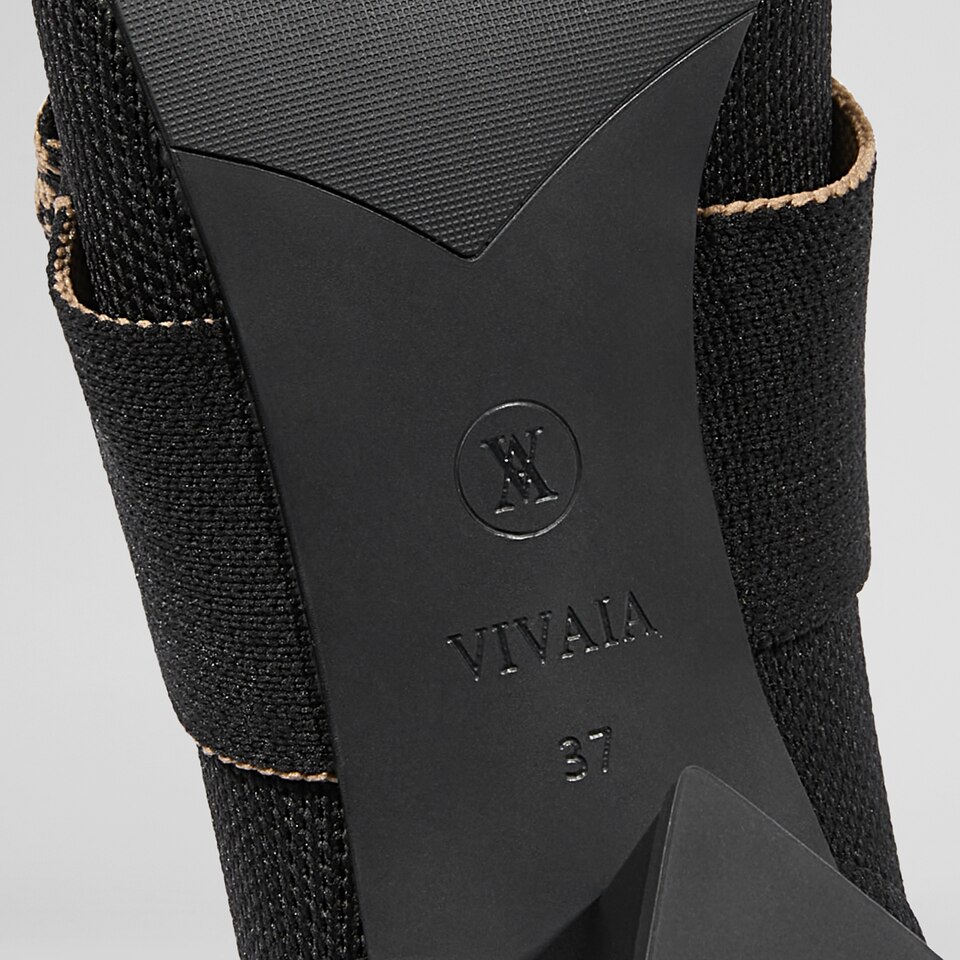 Aurora Pointy Heels in Black | Women's Sustainable and Stylish Shoes | VIVAIA