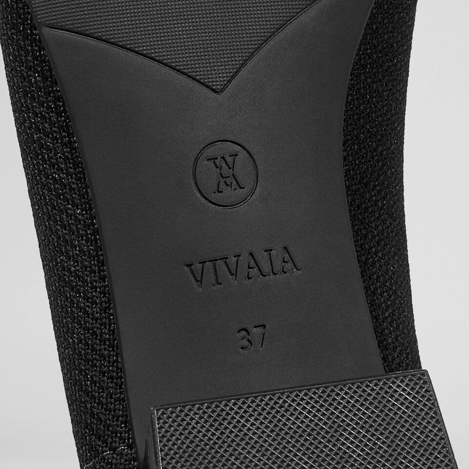 Doreen Pointy Loafers in Black | Women's Sustainable, Washable and Stylish Shoes | VIVAIA