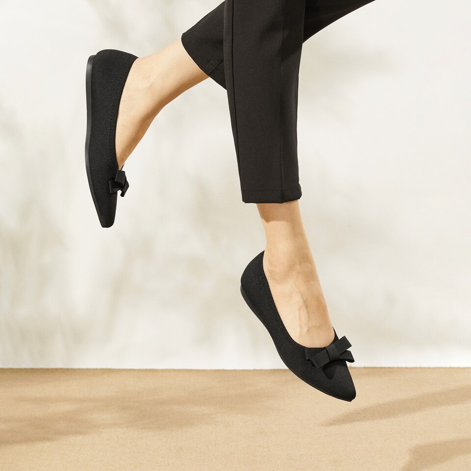 Esther Pointy Flats in Solid Black | Women's Sustainable, Washable and Stylish Shoes | VIVAIA