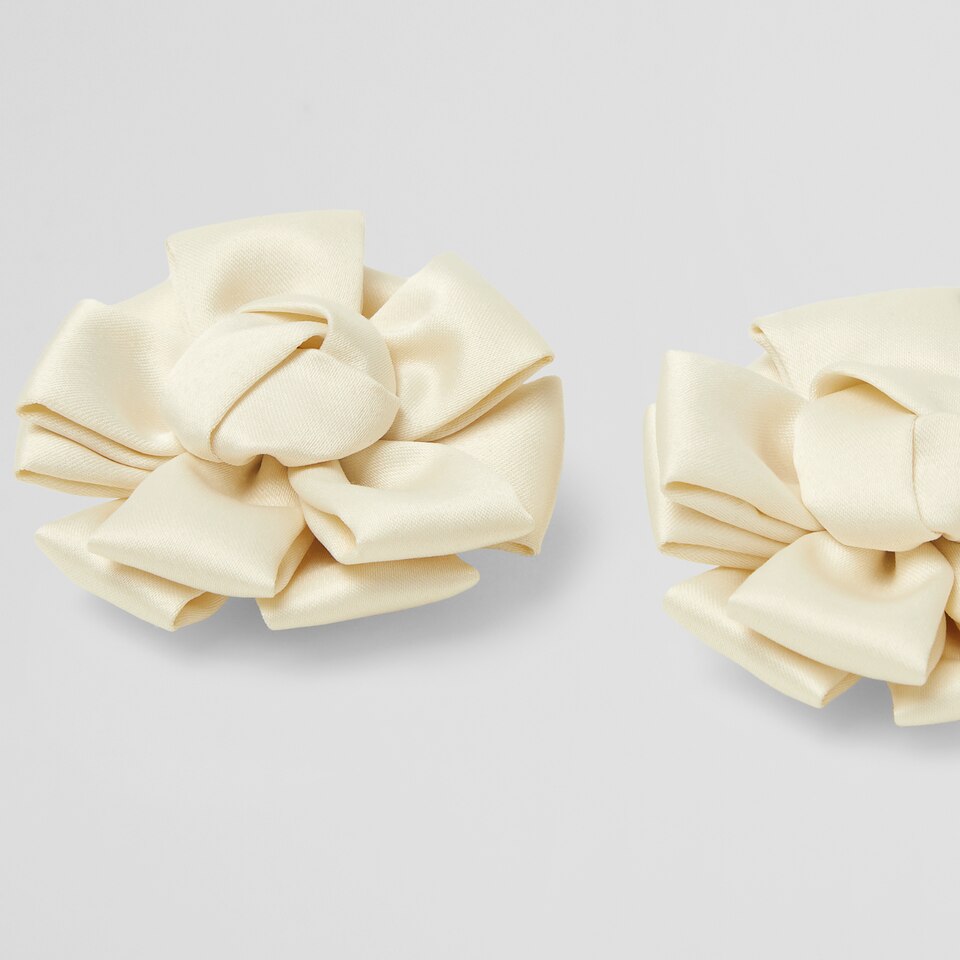 Clara Removable Bows Cream Ivory - Adorn Your VIVAIA Shoes
