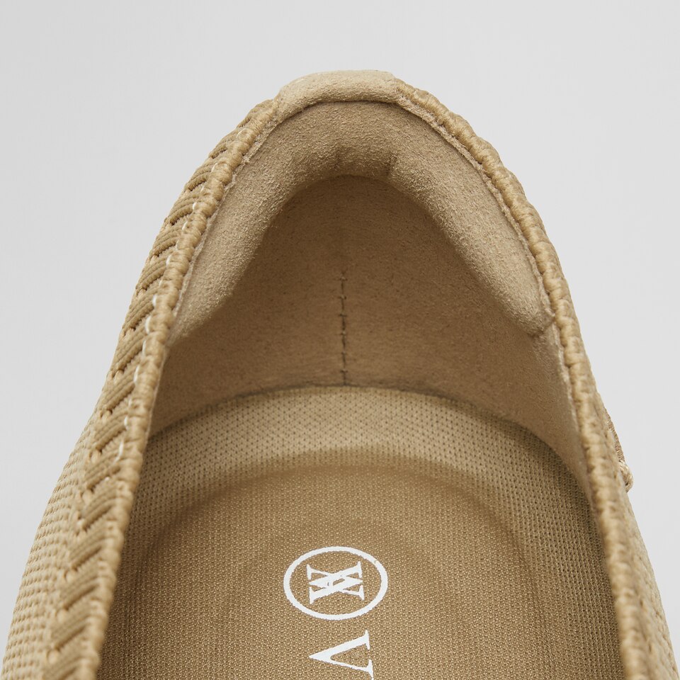 Aria5° Women Pointy Flats in Nude Peach - Sustainable & Washable Shoes | VIVAIA
