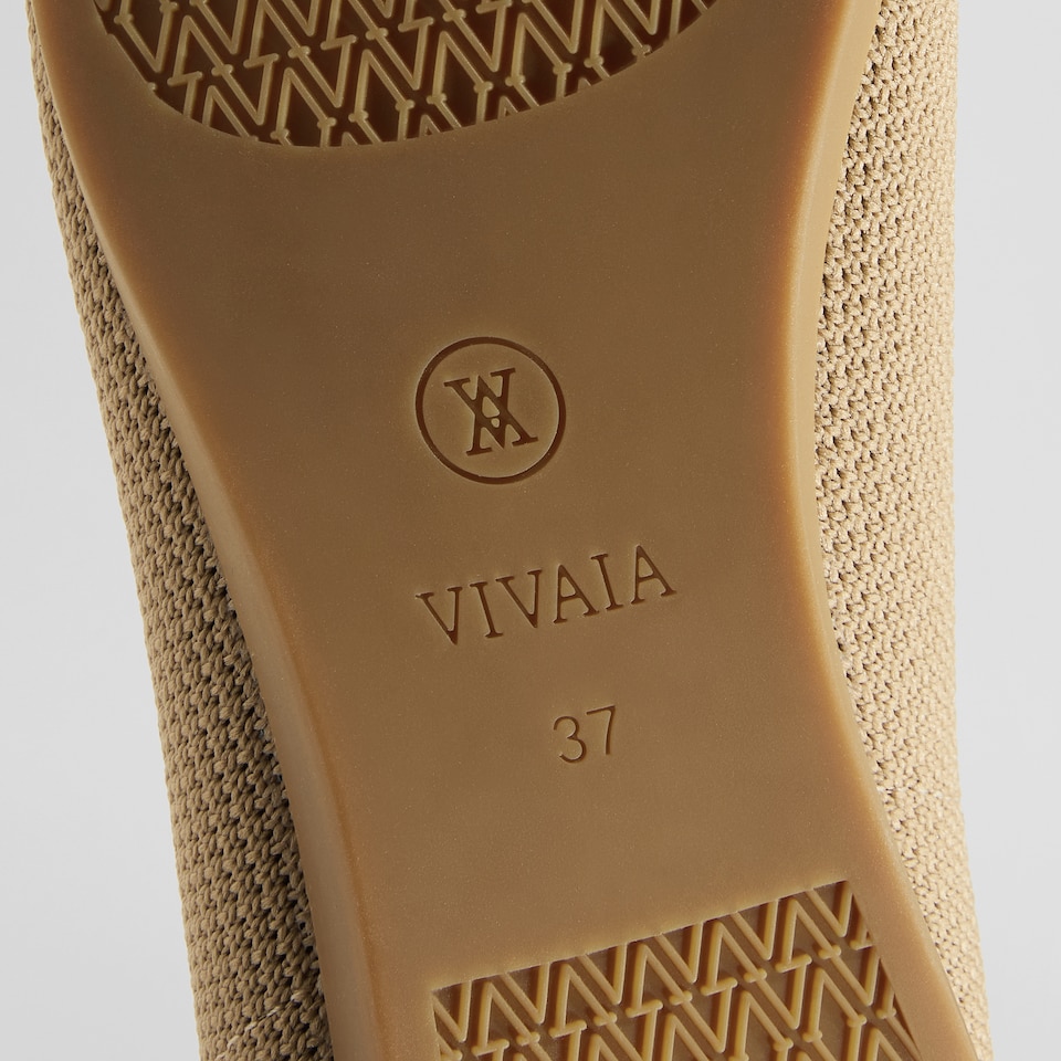 Aria5° Women Pointy Flats in Nude Peach - Sustainable & Washable Shoes | VIVAIA