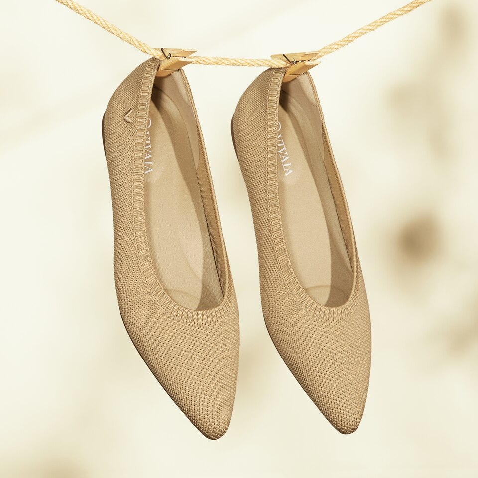 Aria5° Women Pointy Flats in Nude Peach - Sustainable & Washable Shoes | VIVAIA