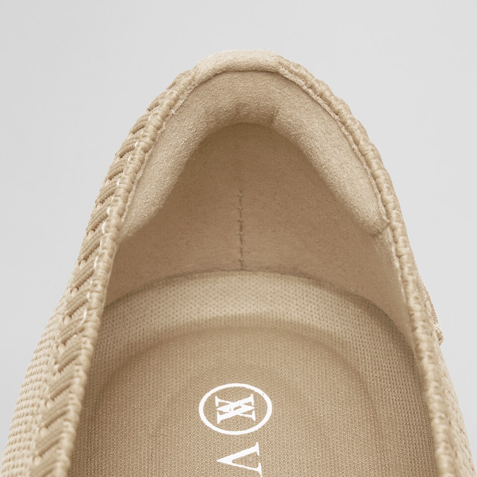 Aria5° Nude Women Pointy Flats in Almond - Sustainable & Washable Shoes | VIVAIA