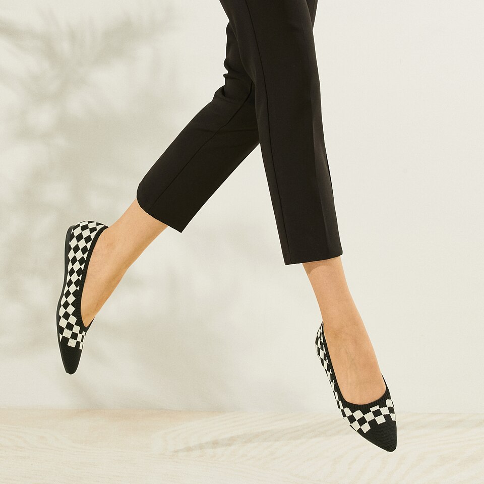 Aria5° Women Pointy Flats in Checker - Sustainable & Washable Shoes | VIVAIA