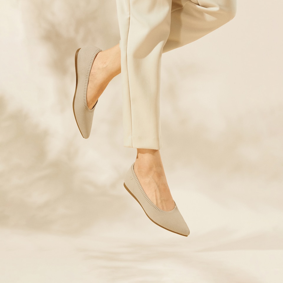 Aria5° Nude Women Pointy Flats in Almond - Sustainable & Washable Shoes | VIVAIA