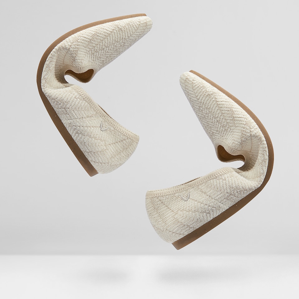 Aria5° Women Pointy Hemp Flats in Cream Ivory - Sustainable & Washable Shoes | VIVAIA