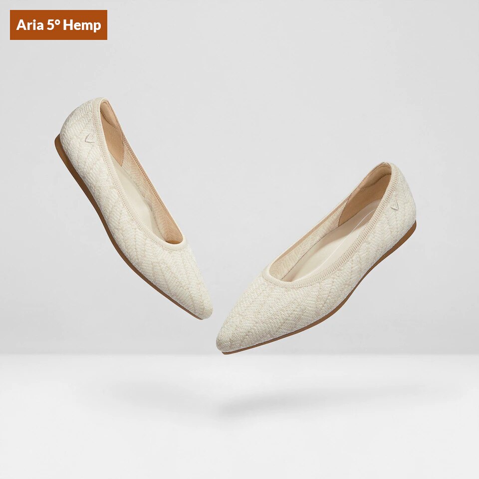 Aria5° Women Pointy Hemp Flats in Cream Ivory - Sustainable & Washable Shoes | VIVAIA