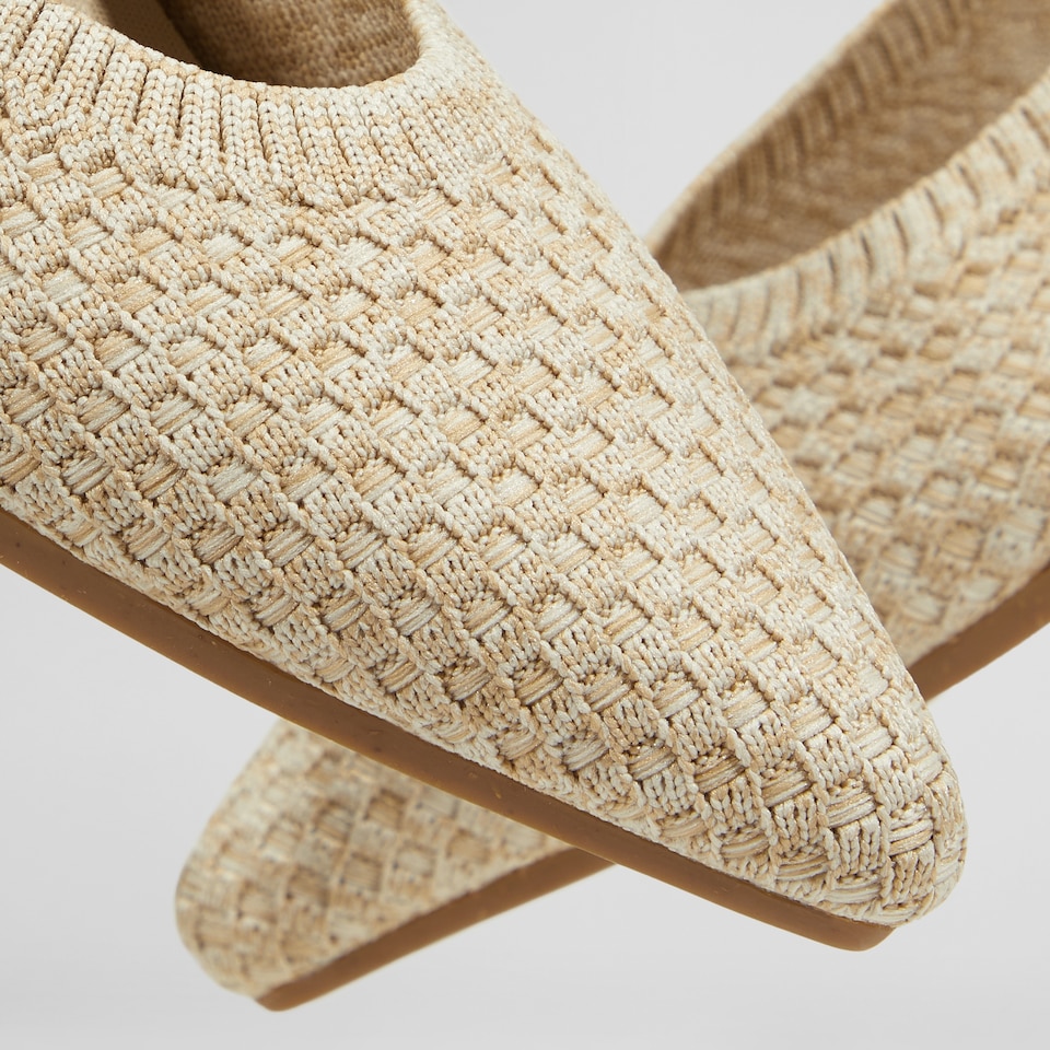 Aria5° Women Pointy Flats in Sand Woven - Sustainable & Washable Shoes | VIVAIA