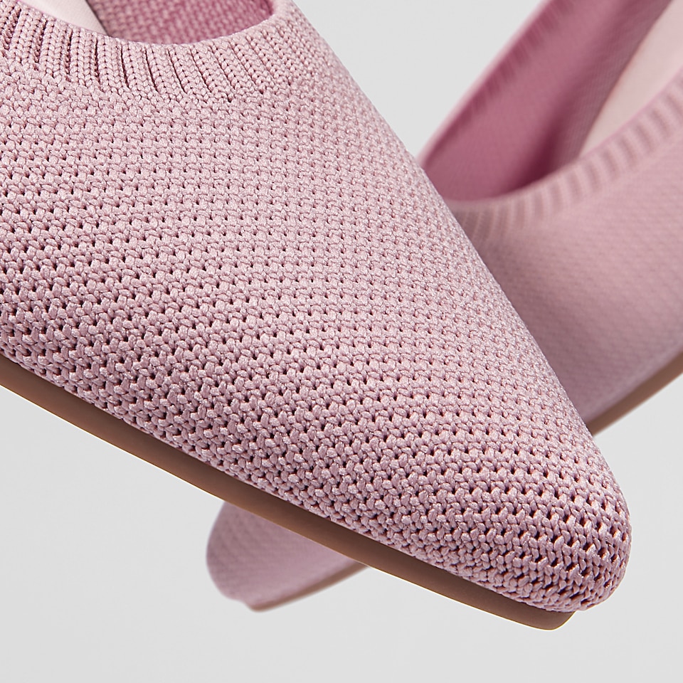 Aria5° Women Pointy Flats in (Pale Blush) - Sustainable & Washable Shoes | VIVAIA