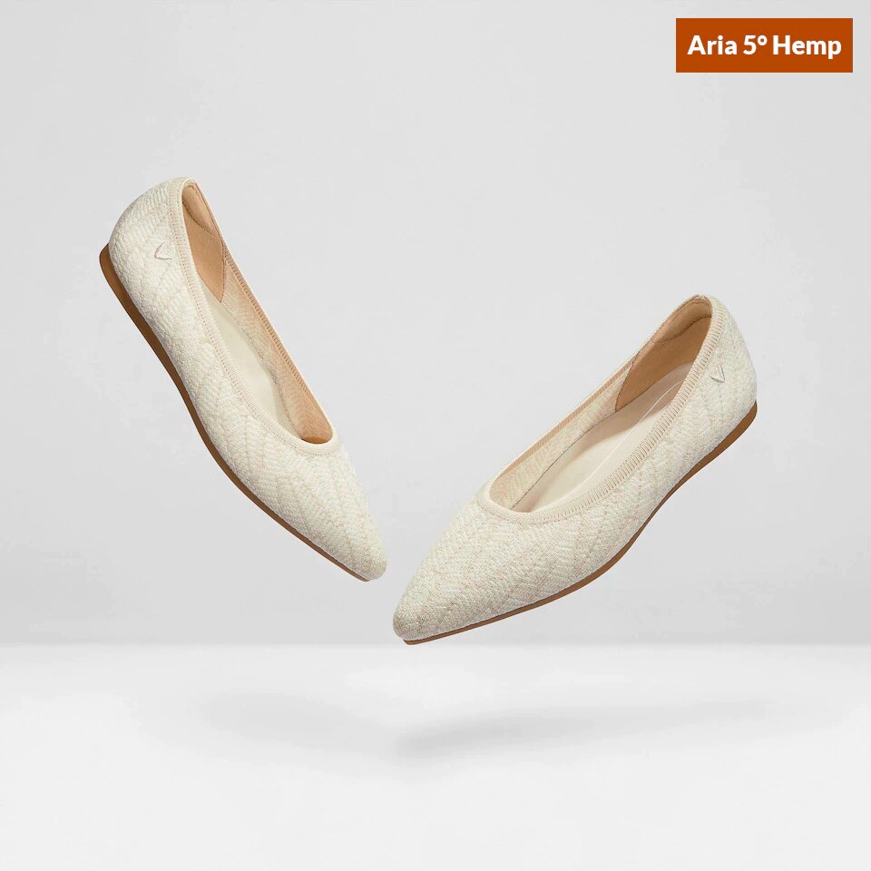 Aria5° Women Pointy Hemp Flats in Cream Ivory - Sustainable & Washable Shoes | VIVAIA