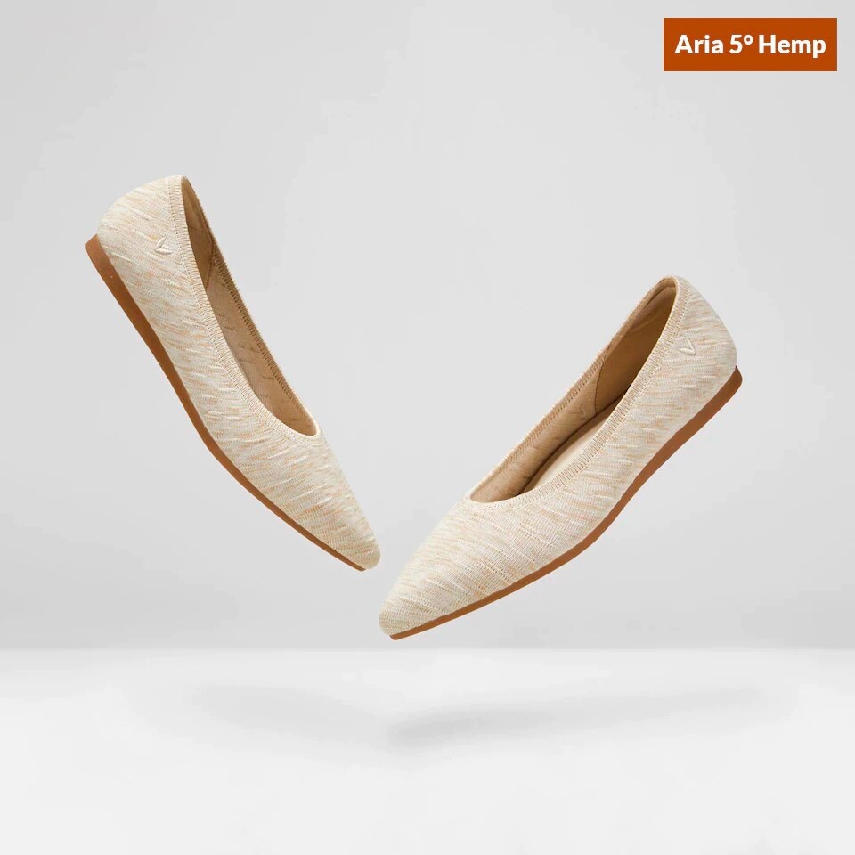 Aria5° Women Pointy Hemp Flats in (Dapple Cream) - Sustainable & Washable Shoes | VIVAIA