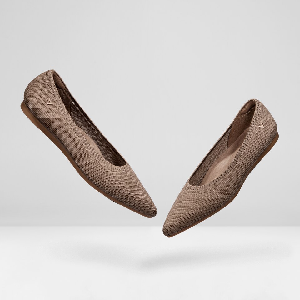 Aria5° Nude Women Pointy Flats in Espresso - Sustainable & Washable Shoes | VIVAIA