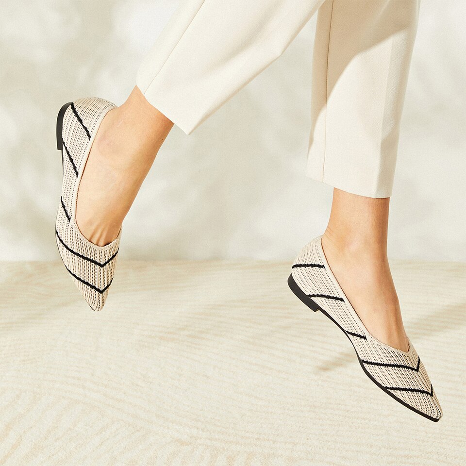 Macy Women's Pointy Flats in Solid BlackSustainable & Washable VIVAIA